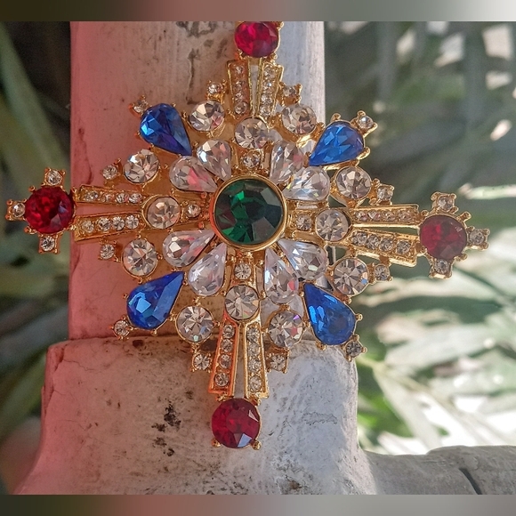 Trifari TM 1989 Jewels Of India Rhinestones Maltese Cross VTG Brooch - Picture 6 of 16